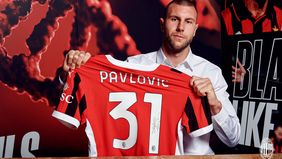 Raksasa Serie A, AC Milan berhasil mendatangkan Strahinja Pavlovic dari RB Salzburg dengan harga 18 juta euro atau setara Rp316 miliar.