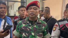 Kepala Dinas Penerangan TNI AD (Kadispenad) Brigjen TNI Kristomei Sianturi, S.Sos., M.Si (Han) memberikan klarifikasi resminya terkiat viralnya anggota Kopassus jalani sidang di Pengadilan umum.