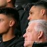 Mees HIlgers dan Joey Pelupessy Nonton Duel FC Twente vs NEC Nijmegen