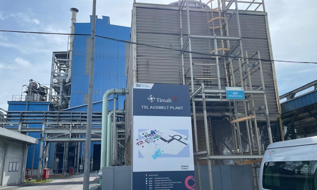 Proses produksi timah di dengan teknologi TSL Ausmelt Furnance PT Timah Tbkk di Mentok, Bangka Belitung <b>(Ntvnews.id-Muslimin Trisyuliono)</b>