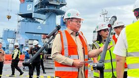 Gubernur DKI Jakarta, Pramono Anung mengatakan akan menggelar rapat khusus untuk menindaklanjuti keluhan warga terkait penataan trotoar dan keberadaan lapangan padel di sejumlah permukiman.