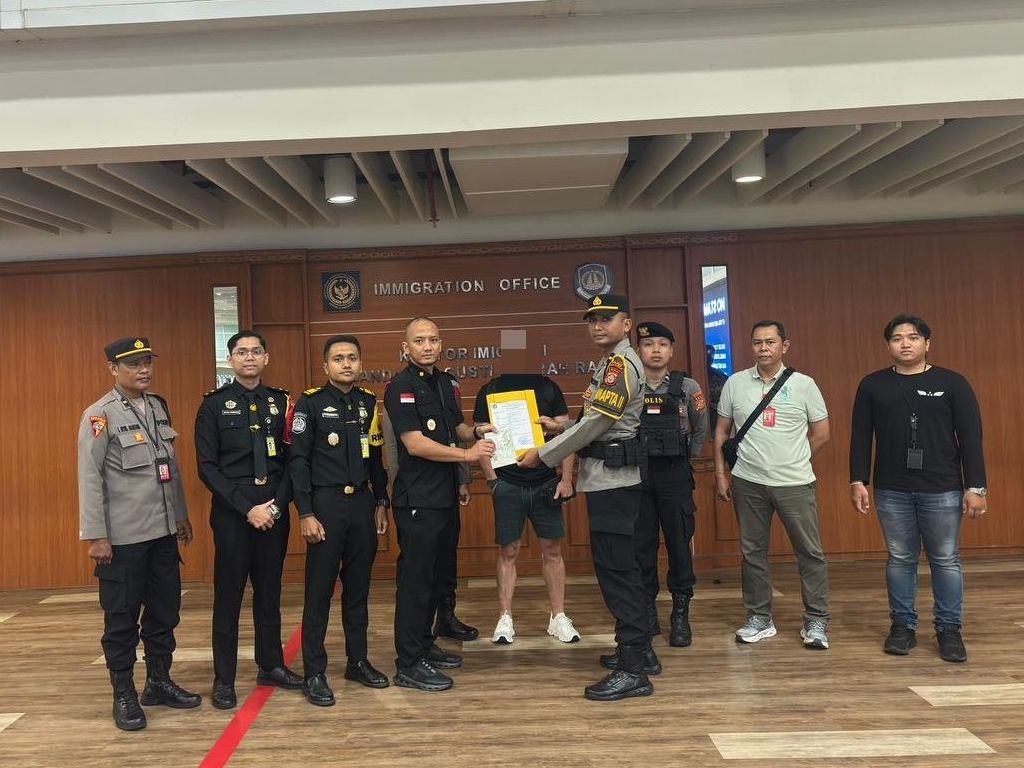 Imigrasi Ngurah Rai Amankan Buronan Interpol Asal Inggris <b>(Imigrasi)</b>
