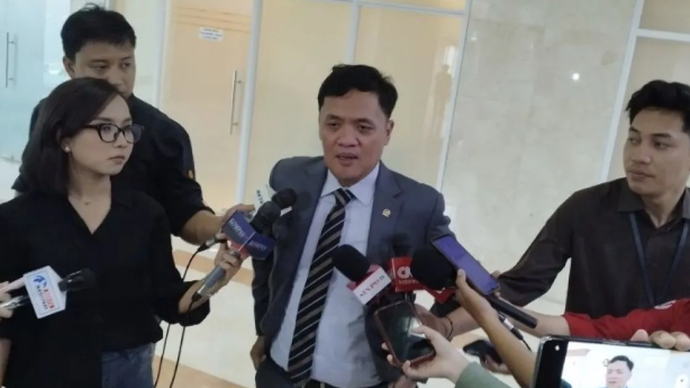 Wakil Ketua Umum Partai Gerindra Habiburokhman saat diwawancarai di kompleks parlemen, Jakarta, Selasa (2/6/2026). ANTARA/Bagus Ahmad Rizaldi