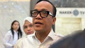 Wakil Menteri Ketenagakerjaan, Immanuel Ebenezer Gerungan, memastikan bahwa tidak terjadi pemutusan hubungan kerja (PHK) di PT Sri Rejeki Isman Tbk (Sritex).