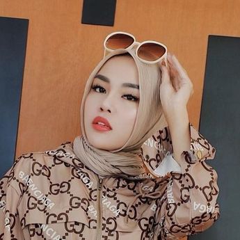 Profil Medina Zein, Selebgram yang Resmi Bebas dari Bui