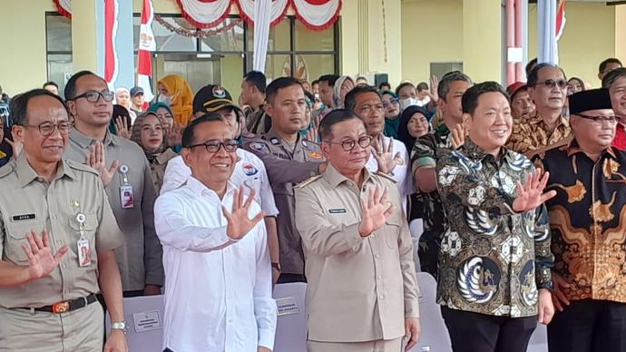 Pratikno dan Pramono Anung
