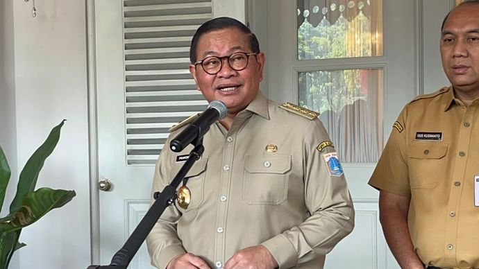 Pramono Anung di Balai Kota DKI Jakarta, Senin, 12 Juli 2026