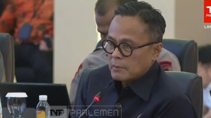 Tangkapan layar Chief Operating Officer (COO) Danantara Indonesia Dony Oskaria dalam Rapat Koordinasi Pemulihan Pascabencana Sumatera di Kompleks Parlemen DPR RI, Jakarta, Rabu, 18 Februari 2026. (ANTARA/ Muhammad Heriyanto)