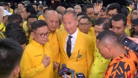 Agus Gumiwang Kartasasmita, Wakil Ketua Umum Bidang Perekonomian Partai Golkar, telah ditunjuk sebagai pelaksana tugas ketua umum Partai Golkar.