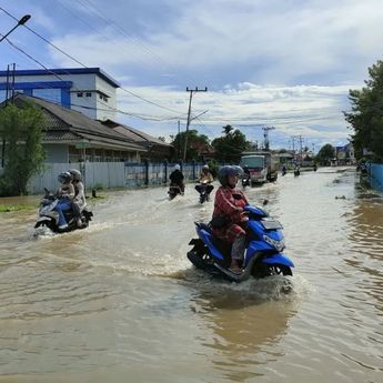 Bulungan Kalimantan Utara Terendam Banjir, PLN Amankan Pasokan Listrik Warga