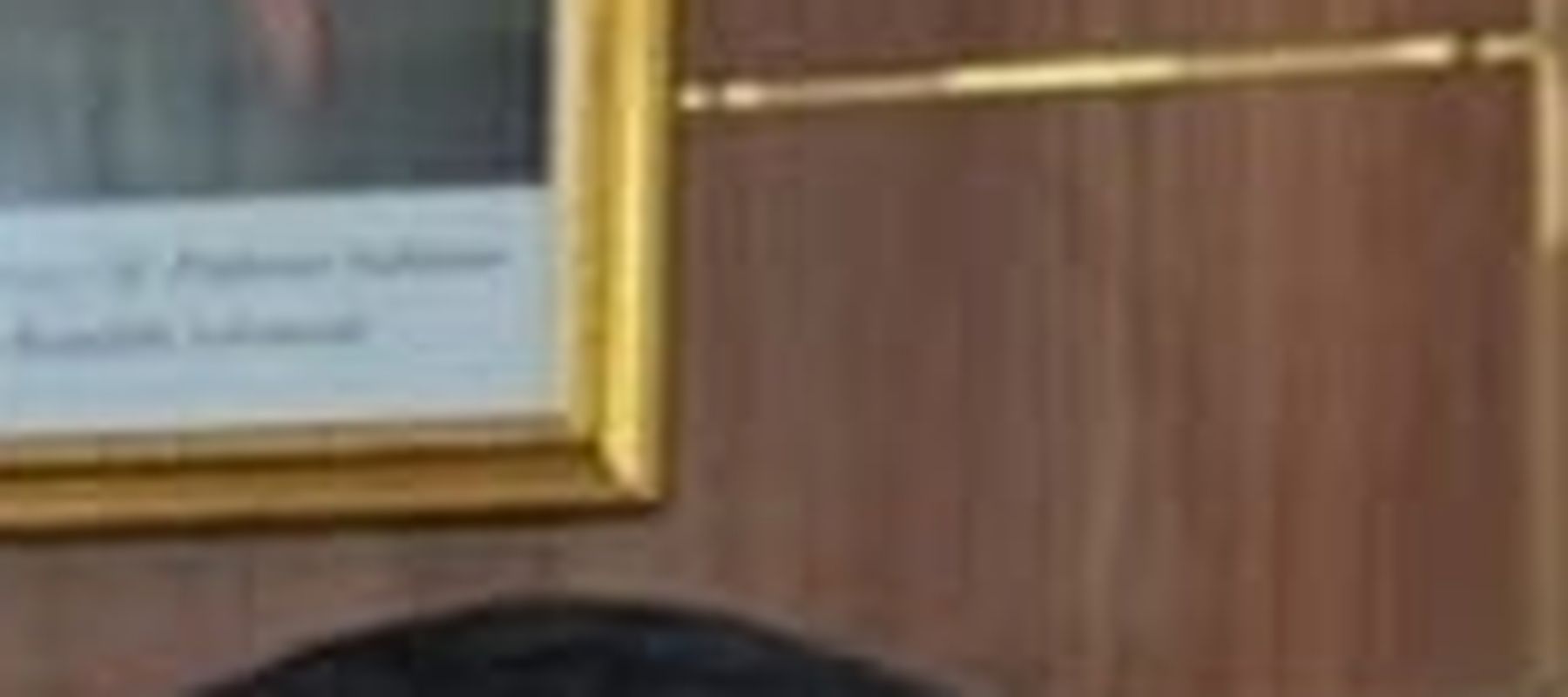 Menteri Energi dan Sumber Daya Mineral (ESDM) Bahlil Lahadalia merespons terkait harga LPG non subsidi 5,5 kg dan LPG 12 kg naik. 
