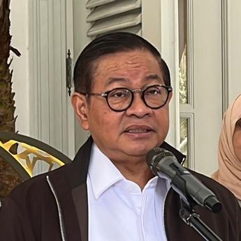 Respons Pramono Soal Tumpukan Sampah di Kramat Jati