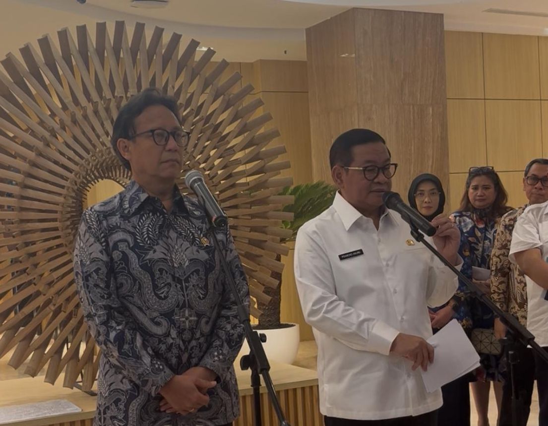 Menkes dan Pramono <b>(NTVNews.id/ Adiansyah)</b>