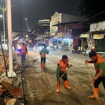 18,72 Ton Sampah Diangkut usai Demo di DPR