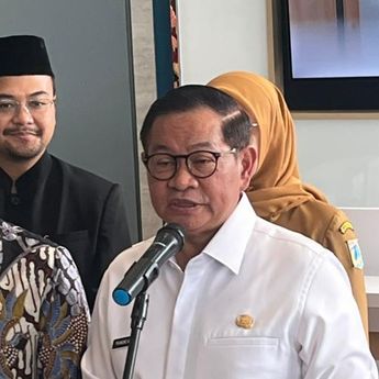 Buruh Demo di Balai Kota Tuntut UMP 2026, Pramono Tegaskan Pembahasan Upah di DKI Sudah Rampung