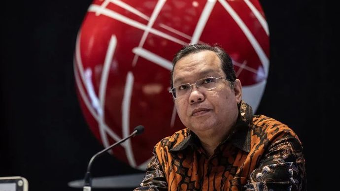 Direktur Utama PT Bursa Efek Indonesia (BEI) Iman Rachman saat konferensi pers Respon Kebijakan OJK Mengantisipasi Volatilitas Perdagangan Saham di Main Hall BEI, Jakarta, Jumat, 8 Agustus 2025.