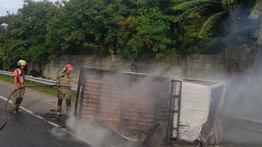 Mobil Terbakar di Tol Balaraja Tangerang, 1 Orang Luka-luka