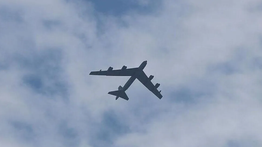 Pesawat Bomber B-52 Milik AS Jatuh di California, 8 Awak Diduga Tewas