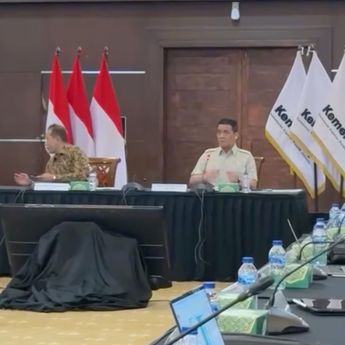 Wamendes Riza Patria Hadiri Rakor Penyaluran Biaya Himbara untuk Koperasi, Sampaikan Pesan Prabowo