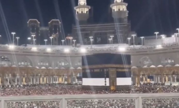 Para jemaah haji memadati areal sekitar Ka'bah/tangkapan layar NTV