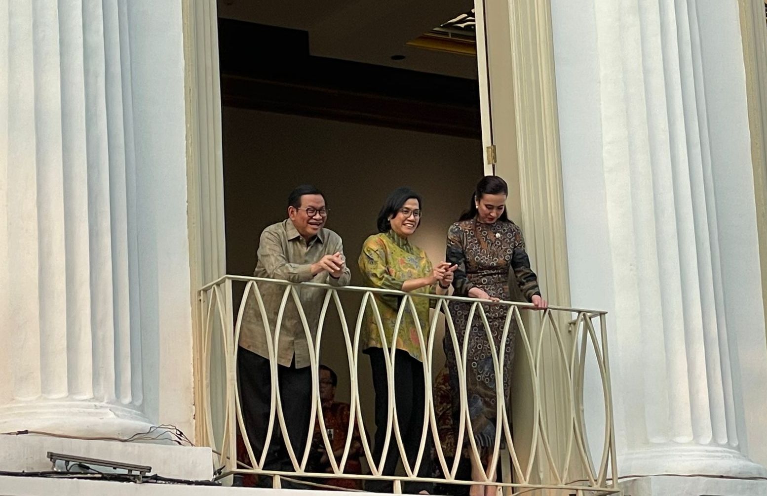 Pramono Anung, Sri Mulyani, dan Widiyanti Putri Wardhana <b>(NTVNews.id/ Adiansyah)</b>