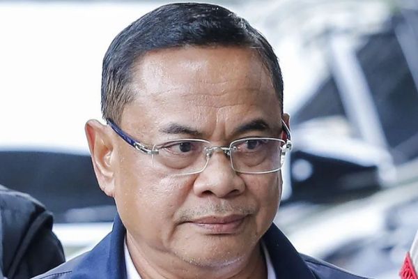 Bupati Pati Sudewo tiba di Gedung KPK