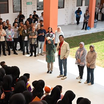 Purbaya Cek Langsung Sekolah Rakyat Surabaya, Pastikan Asrama dan Kelas Layak Guna