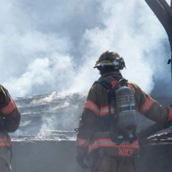 84 Personel Damkar Diterjunkan Padamkan Kebakaran Gedung Kedubes Italia