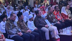 Gubernur DKI Jakarta Pramono Anung membuka Program Santunan Muharam dan Belanja Bersama Anak Yatim di Gajah Mada Plaza, Jakarta Pusat, Kamis, 9 Juli 2026.