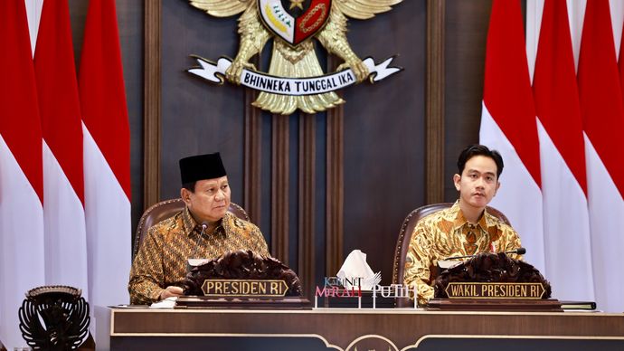 Presiden Prabowo dalam sidang kabinet perdana/Ist