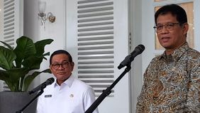 Menteri Keuangan (Menkeu) Purbaya Yudhi Sadewa menemui Gubernur DKI Jakarta, Pramono Anung di Balai Kota Jakarta, Selasa, 7 Oktober 2025.