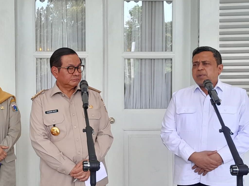 Pramono Anung dan Haikal Hassan <b>(NTVNews.id/ Adiansyah)</b>