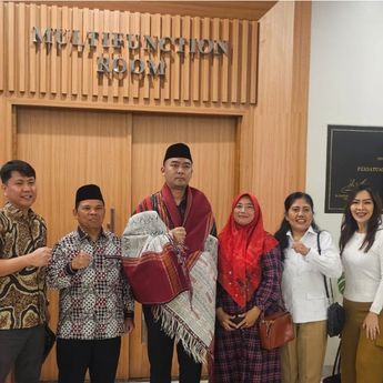 Kementerian Agama Bersama GEKIRA Rayakan Ibadah Natal Bersama Jemaat HKBP Cikarang