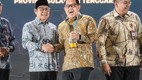 Menteri Koordinator Bidang Pemberdayaan Masyarakat A. Muhaimin Iskandar menghadiri acara Satya JKN Awards 2026 di Jakarta, Jumat, 30 Oktober 2026, penghargaan diberikan kepada 80 badan usaha swasta dan 8 pemerintah daerah atas kontribusinya dalam men
