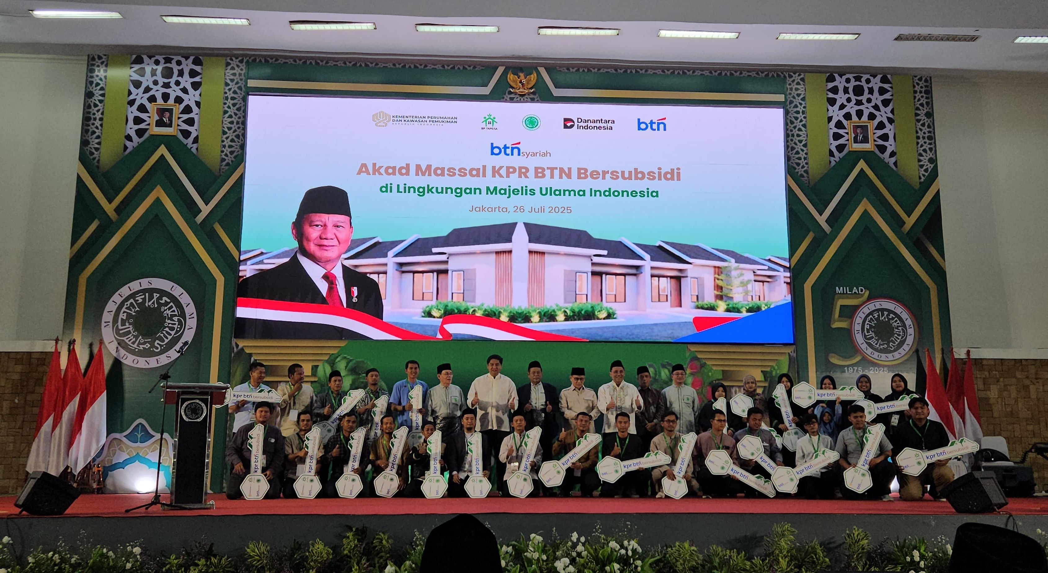 Kementerian PKP akan bekerjasama dengan Majelis Ulama Indonesia (MUI) untuk menyediakan rumah subsidi bagi dai, guru ngaji, Aktivis islam dan pegawai organisasi kemasyarakatan islam. 