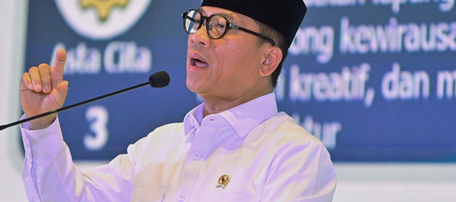 Menteri Desa dan Pembangunan Daerah Tertinggal, Yandri Susanto, di acara Nusantara Energy Forum 2025.