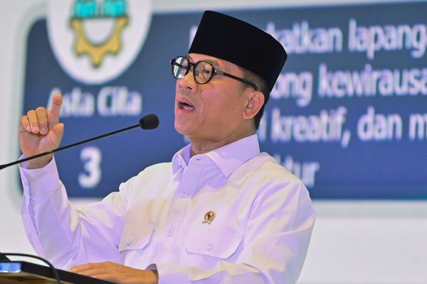Menteri Desa dan Pembangunan Daerah Tertinggal, Yandri Susanto, di acara Nusantara Energy Forum 2025.