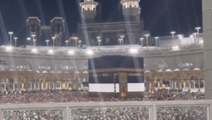 Para jemaah haji memadati areal sekitar Ka'bah/tangkapan layar NTV