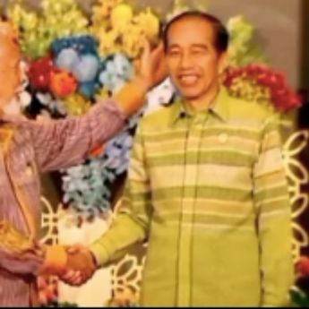 Viral Moment PM Timor Lester Pegang-pegang Kepala Jokowi