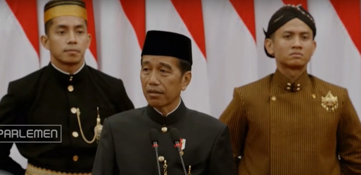 Presiden Jokowi menyampaikan Pidaato Kenegaraan di Gedung DPR/MPR, Jumat, 16 Agustus 2024.  <b>(Foto: TV Parlemen)</b>