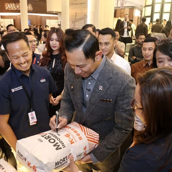 Kunjungi IndoBuildTech Expo 2026, AHY: Banyak Produk Lokal Kelas Internasional