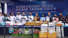 Badan Narkotika Nasional (BNN) mengaku melibatkan influencer atau pemengaruh guna mengatasi persoalan narkoba di Indonesia. Influencer digandeng guna menyosialisasikan penangkapan kasus dan bahaya narkotika di media sosial.