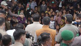 Prabowo Subianto bergerak cepat menuju Bener Meriah, Aceh, untuk memantau kondisi para pengungsi di wilayah tersebut. Sebelumnya, Prabowo telah mengunjungi Aceh Tamiang dan Takengon guna menyapa langsung masyarakat yang terdampak bencana.