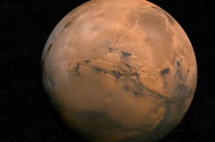 Elon Musk: Humans to Mars Despite Scientist Warnings