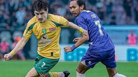 Persebaya Surabaya menyia-nyiakan banyak peluang di depan gawang Persik Kediri. 