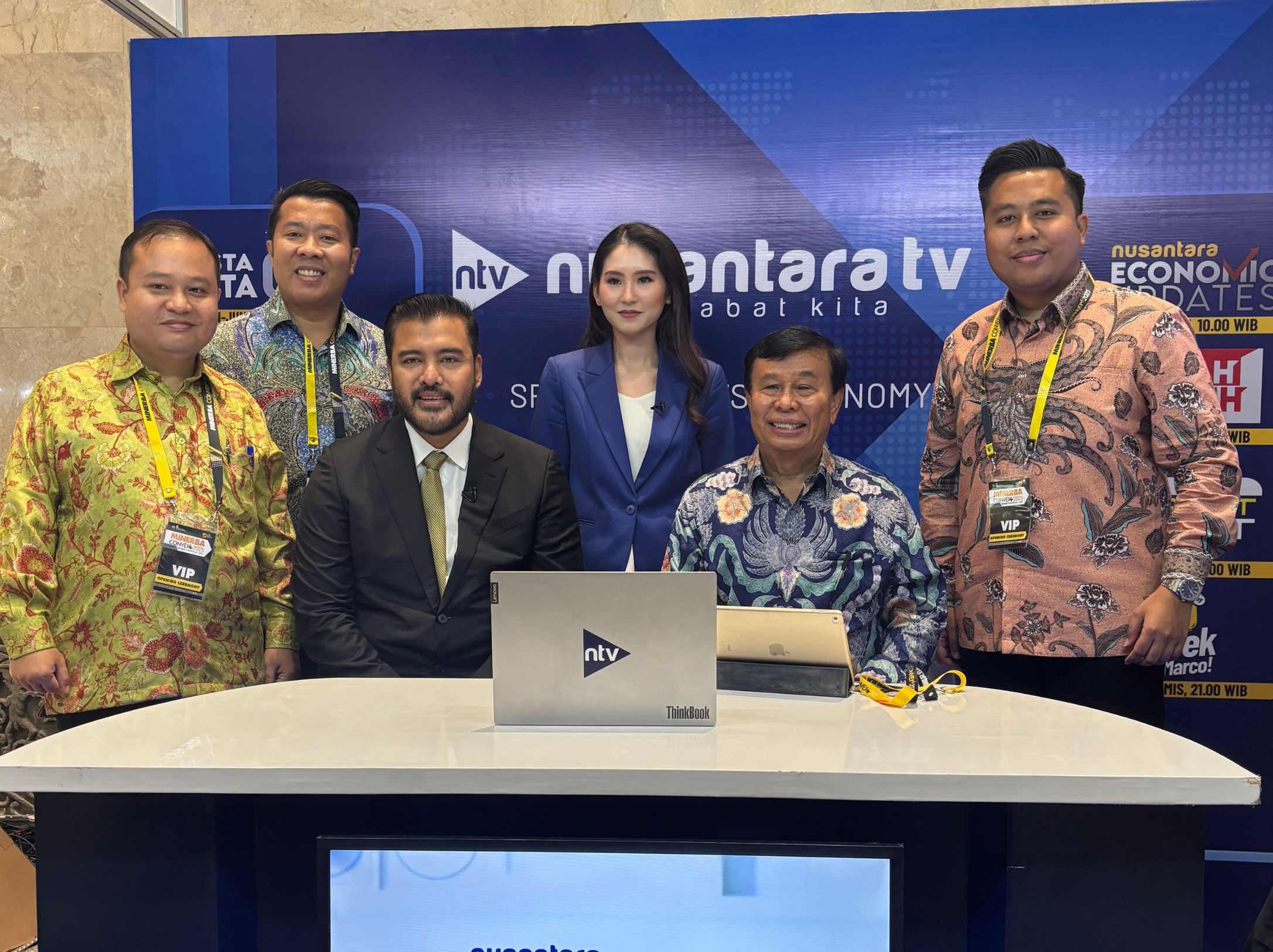 Presiden Komisaris NT Corp, Nurdin Tampubolon, Ketua Umum Asosiasi Eksportir Timah Indonesia, Harwendro Adityo Dewanto, serta Direksi NT Corp, Dimpos Tampubolon, Randy Tampubolon dan Tommy Tampubolon <b>(Dokumentasi NTV)</b>