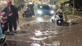 FOTO: Rasuna Sahid dan Seputar Jaksel Dikepung Banjir