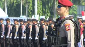 Presiden Republik Indonesia, Prabowo Subianto, dikabarkan memberikan bonus kepada Komandan Upacara Irjen Pol Dadang Hartanto atas keberhasilannya memimpin Upacara Peringatan HUT ke-79 Bhayangkara di Lapangan Monas, Jakarta