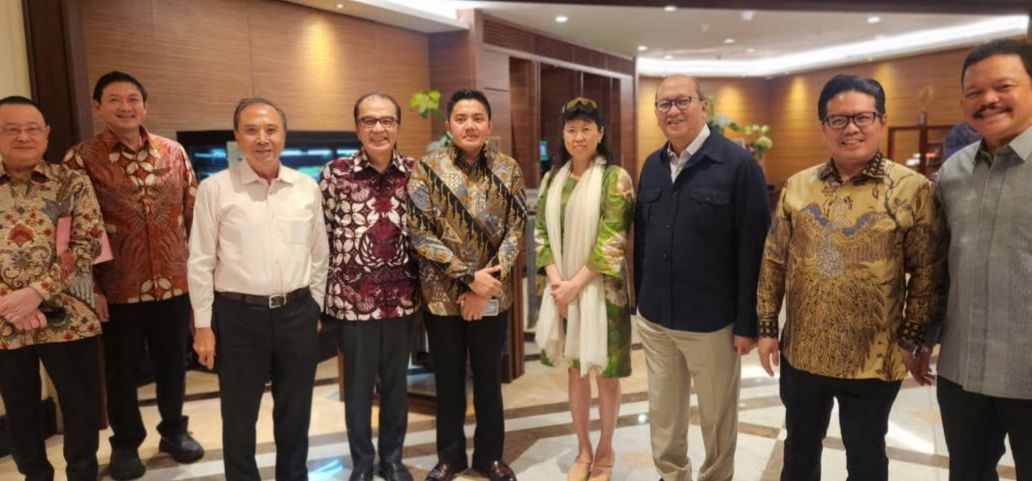 Sekretaris Kabinet (Seskab) Teddy Indra Wijaya bersama Danantara Indonesia meluncurkan Patriot Bond ke para pengusaha nasional. 