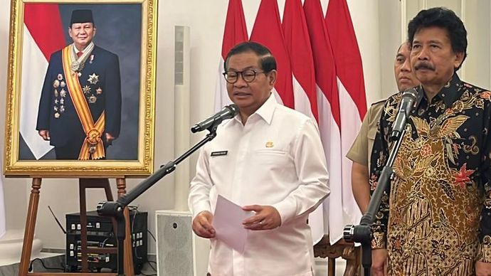 Pramono Anung di Balai Kota DKI Jakarta, Selasa, 7 April 2026.